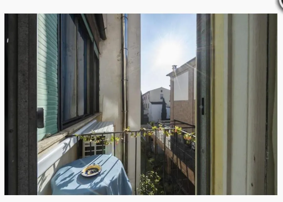 Tre Gigli Firenze Apartment, 5 Minutes From Station, Via Palazzuolo 55 Italy