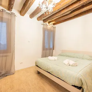 https://valentinas-flat.hotelinveneto.com