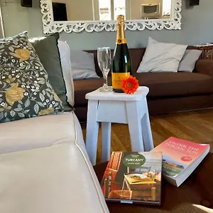 Apartment Romantic View, Florence
