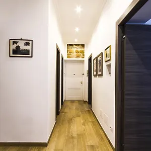 https://colossehome.it-romehotels.com