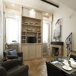 https://antiche-residenze-romane-campo-de39-fiori.it-romehotels.com