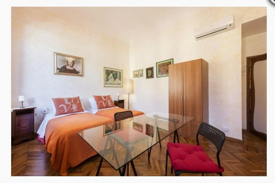 Apartment Tre Gigli Firenze Apartment, 5 Minutes From Station, Via Palazzuolo 55